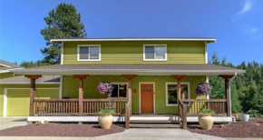 WANDER INN, 4 Bedroom 2 Bath, 5 Min to Downtown, Custom Home